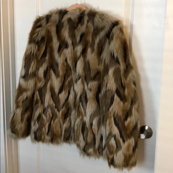 Faux Fox Fur Coat - Picture 5 of 5
